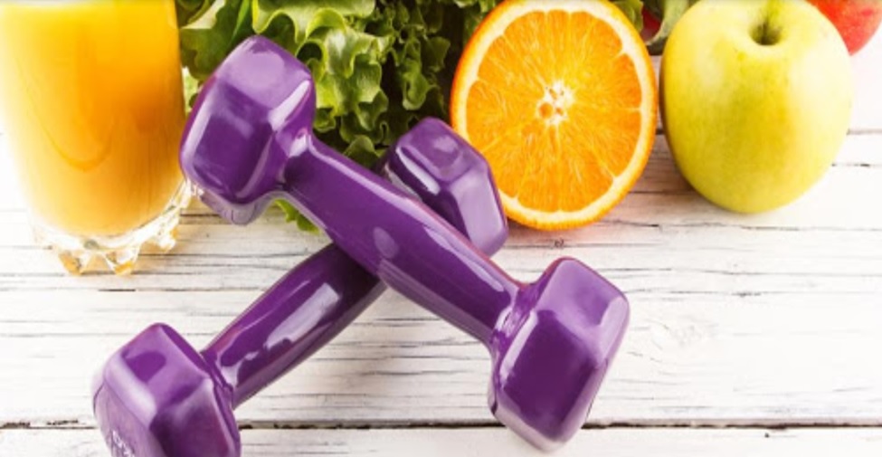mantenerse activo e hidratarse para estar saludable