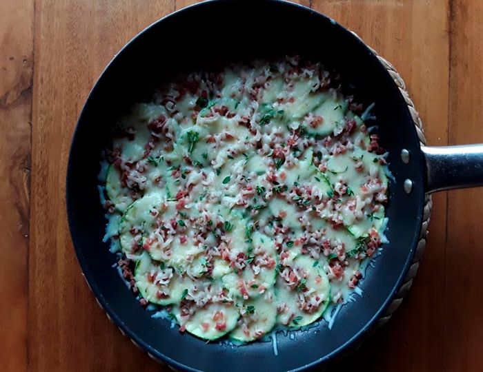 receta pizza de calabacín y jamón serrano