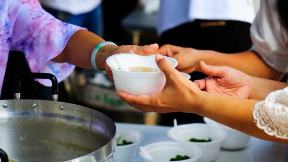 como evitar la desnutricion en adultos