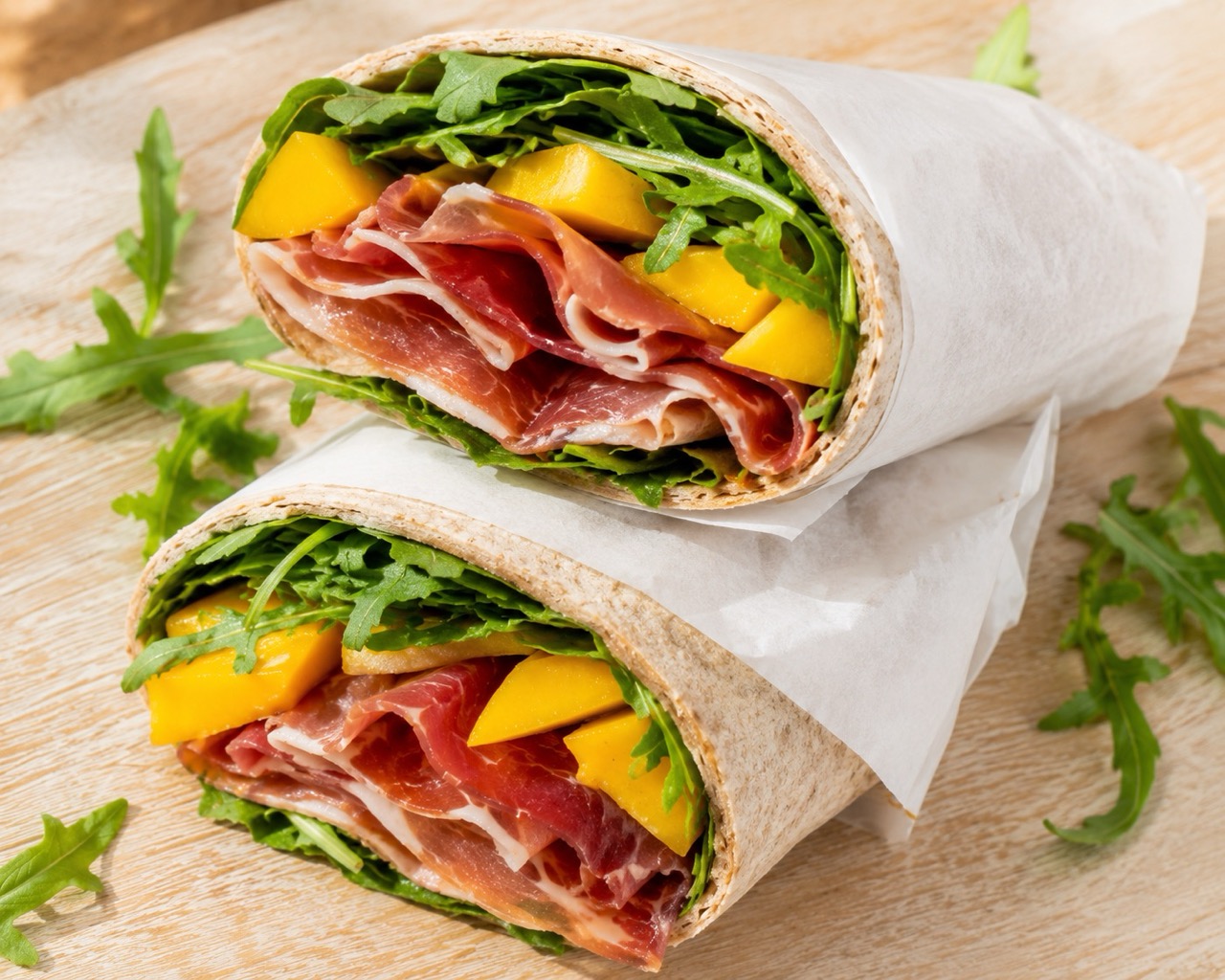 Wrap fresco de serrano con mango canario